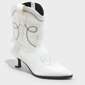 Universal Thread boot Jenson Western Cowboy Boots off white Memory Foam Insole